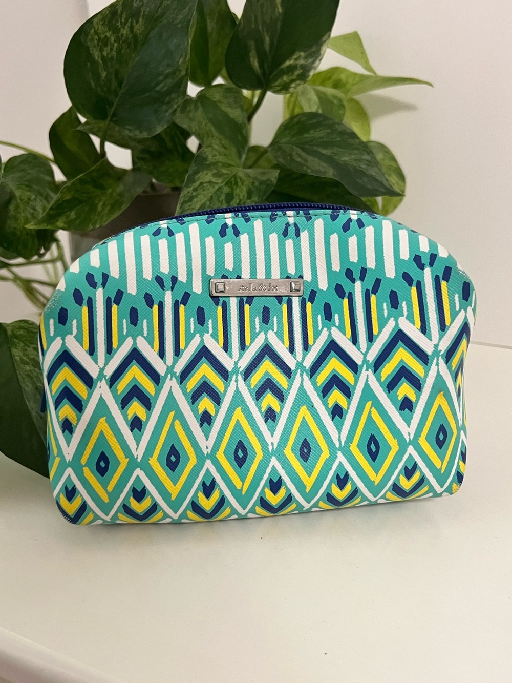 Stella & Dot Hideaway Geometric Cosmetic Pouch
